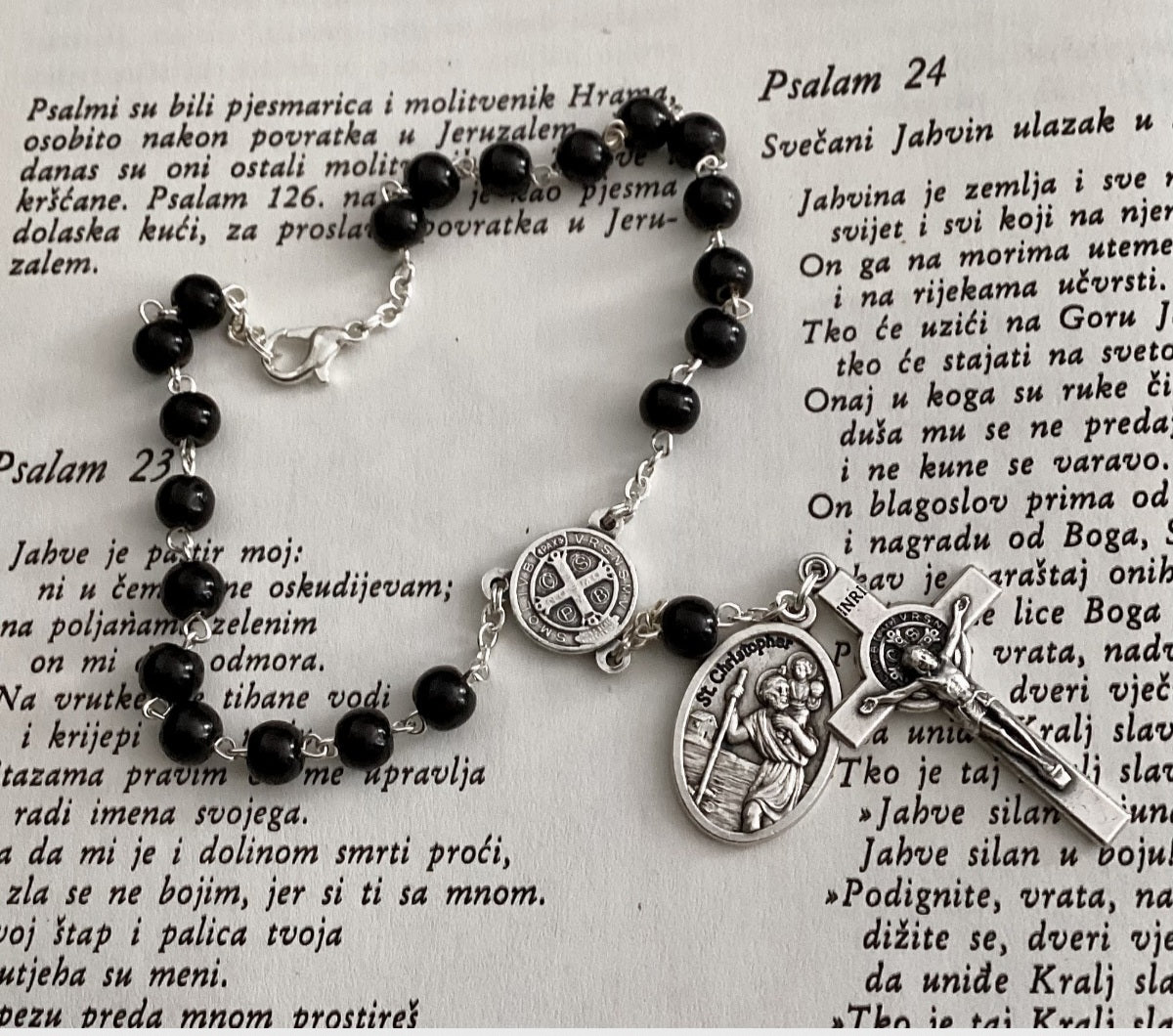 Auto rosary, Rear view mirror hanger